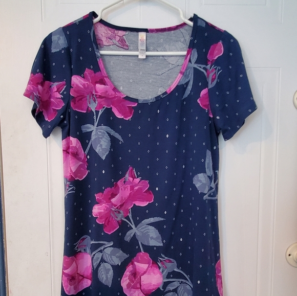 Lularoe shirts - Picture 15 of 16